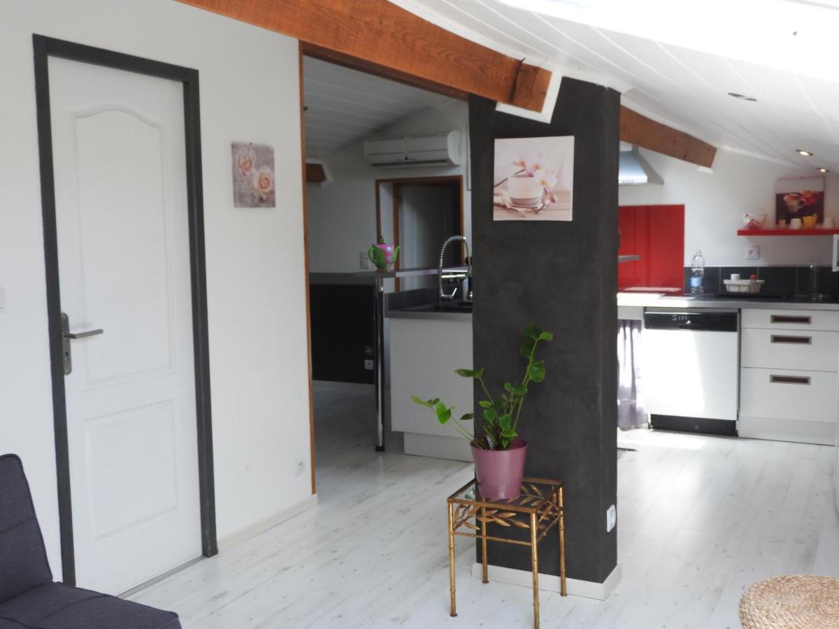 Appartement Mansarde Et Climatise 50 M2 Pompignan  Bagian luar foto