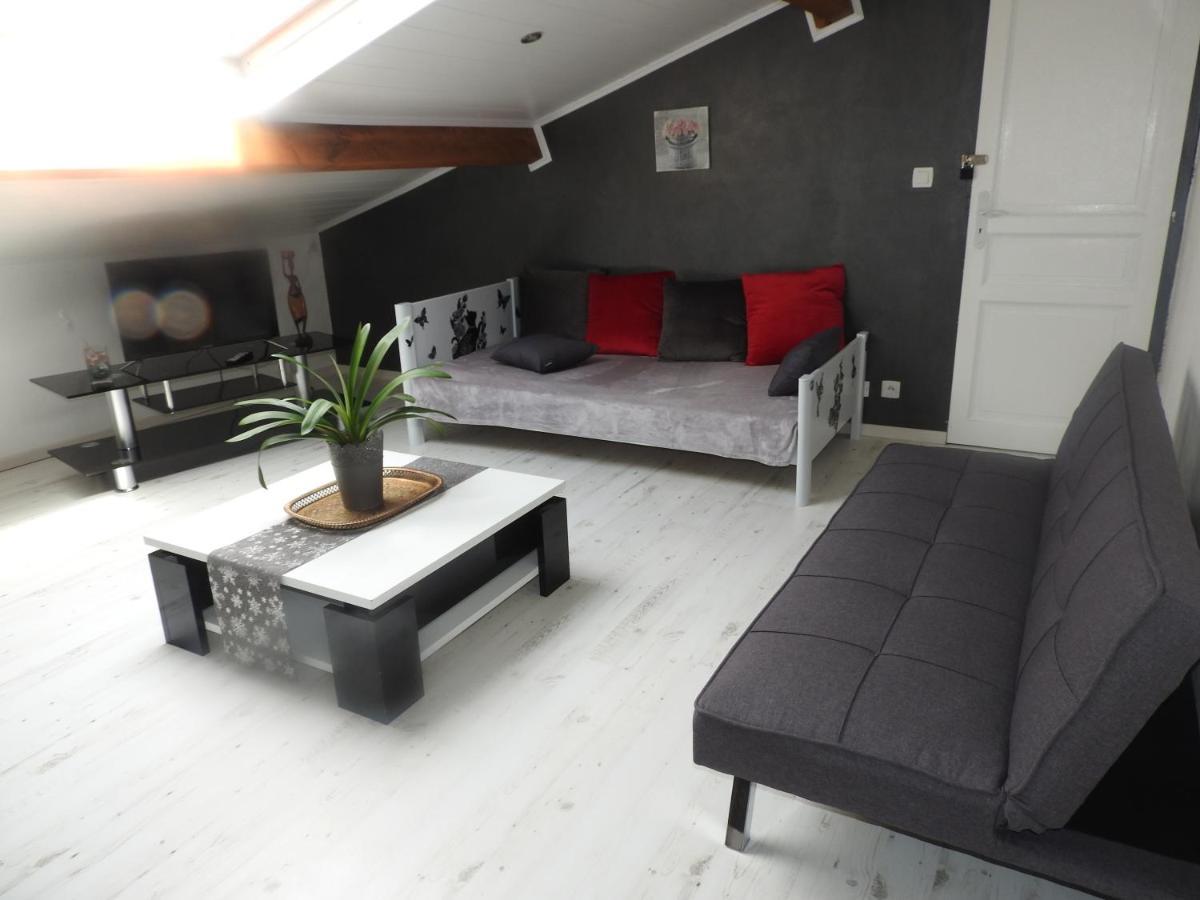 Appartement Mansarde Et Climatise 50 M2 Pompignan  Bagian luar foto