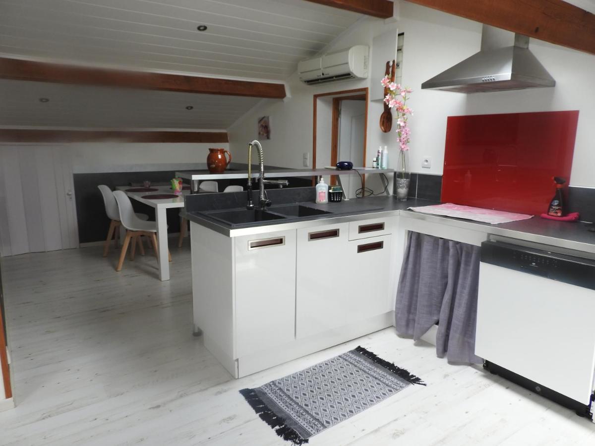 Appartement Mansarde Et Climatise 50 M2 Pompignan  Bagian luar foto