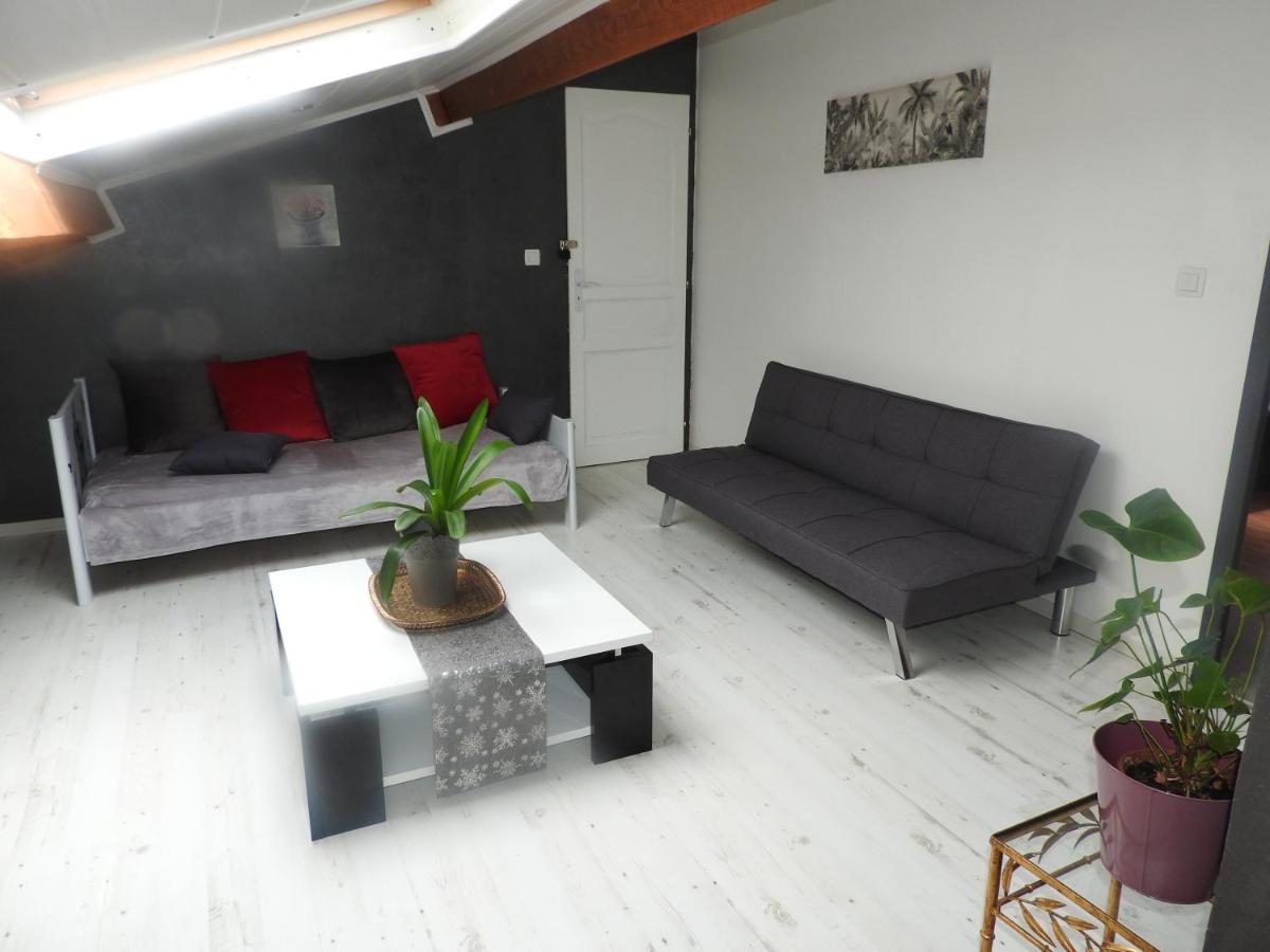 Appartement Mansarde Et Climatise 50 M2 Pompignan  Bagian luar foto