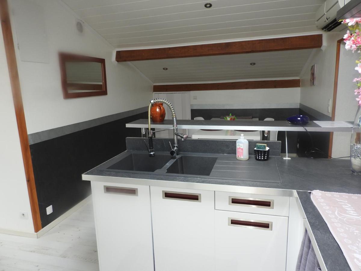 Appartement Mansarde Et Climatise 50 M2 Pompignan  Bagian luar foto