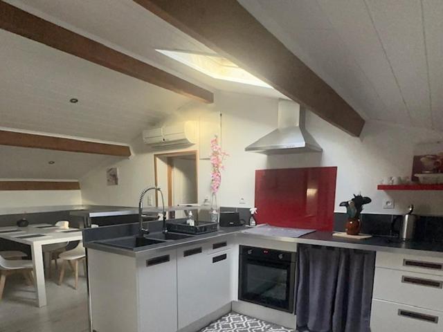 Appartement Mansarde Et Climatise 50 M2 Pompignan  Bagian luar foto