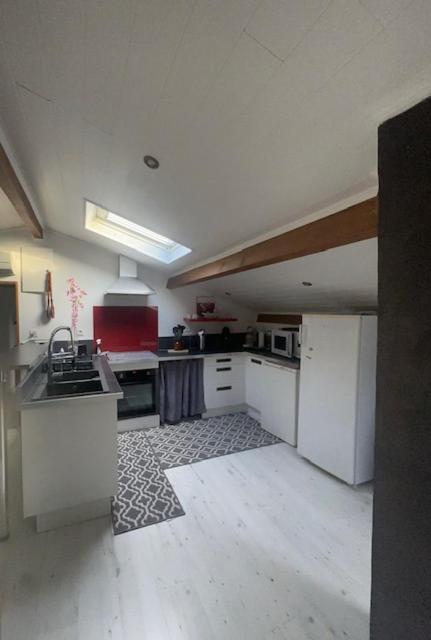 Appartement Mansarde Et Climatise 50 M2 Pompignan  Bagian luar foto