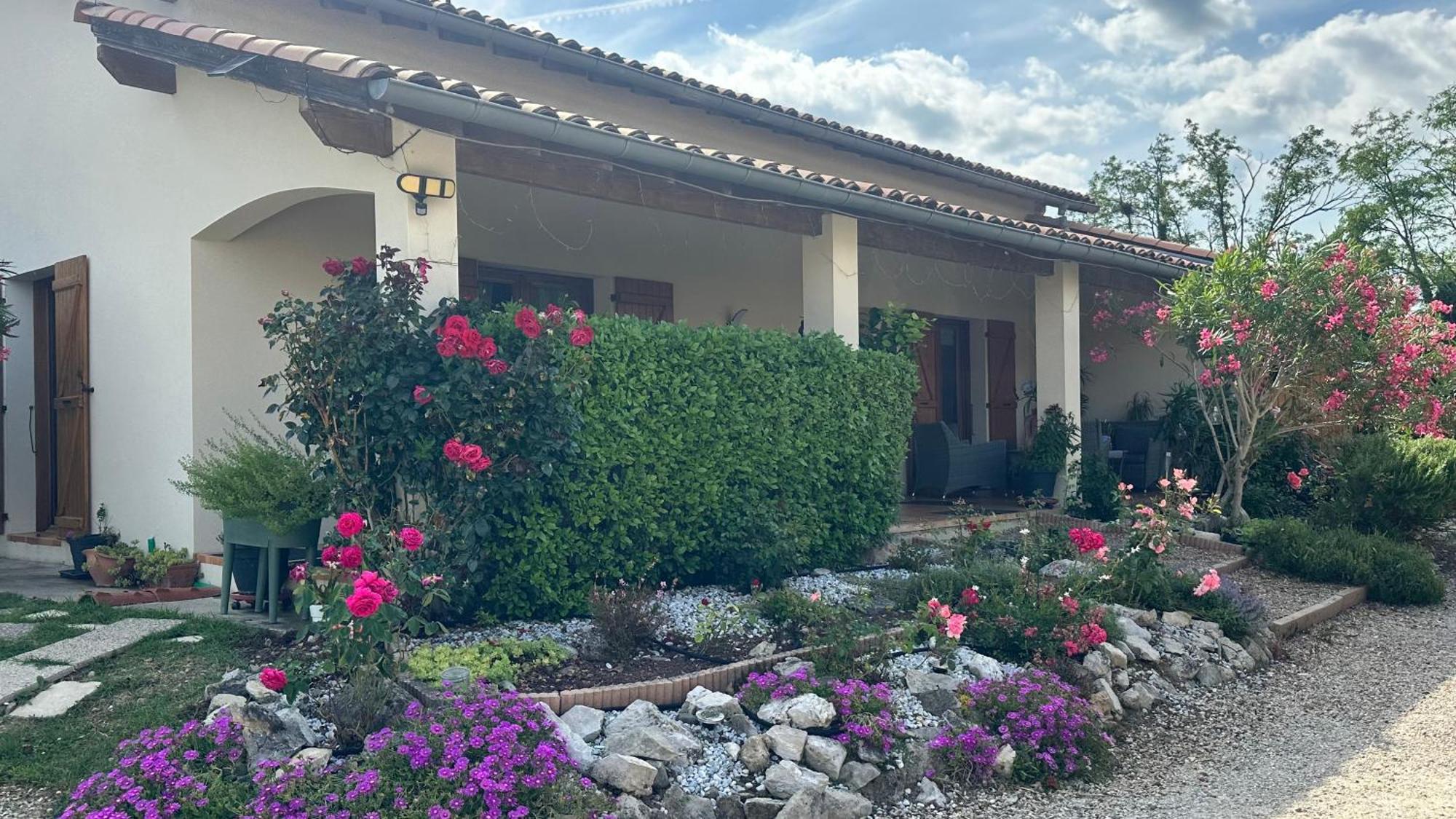 Appartement Mansarde Et Climatise 50 M2 Pompignan  Bagian luar foto